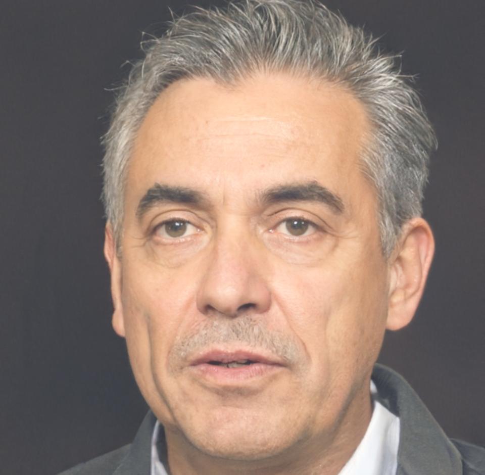 Carlos Ruiz, Director Financiero
